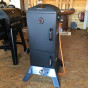 Plynová udiareň Broil King - Vertical Gas Smoker
