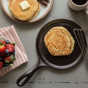 Liatinová panvica na palacinky Lodge 20 cm
