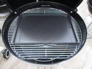 Kotlový gril Weber Master Touch GBS 2015 s liatinovým tálom 1