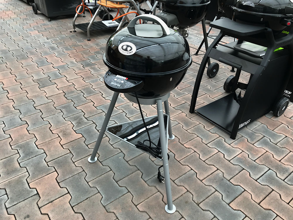 Aké príslušenstvo patrí k elektrickému grilu Outdoorchef CHELSEA 420E?