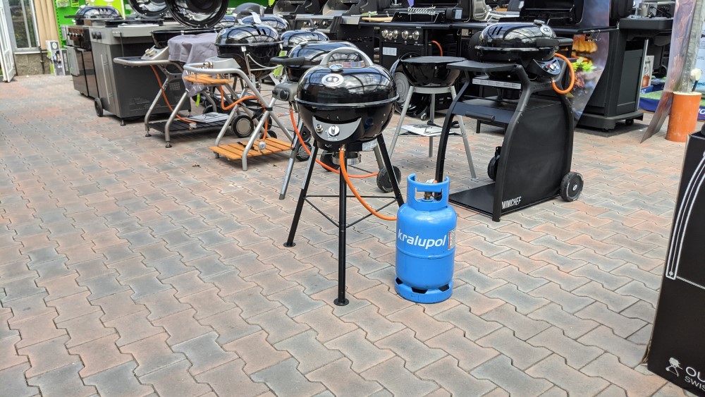 Aké príslušenstvo patrí k elektrickému grilu Outdoorchef CHELSEA 420E?