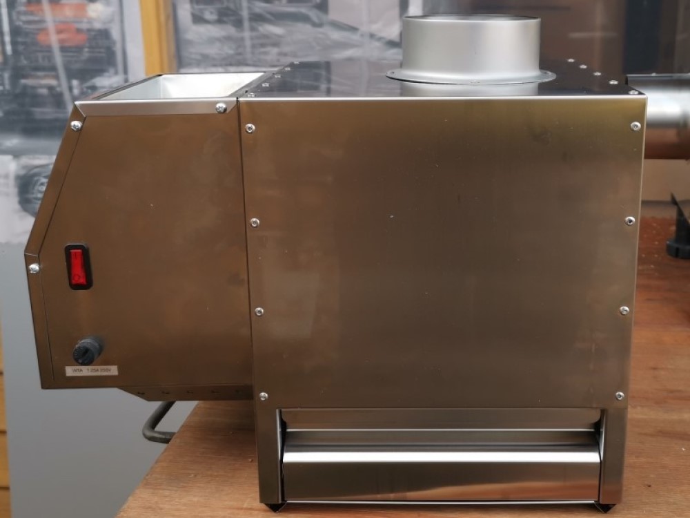 Aký ochladzovač kúpiť k elektrickej udiarni Borniak BBDS-150 Simple?