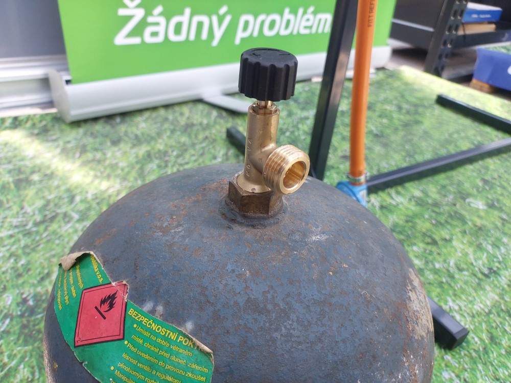 Aké PB fľaše idú pripojiť k variči Campingaz Base Camp?