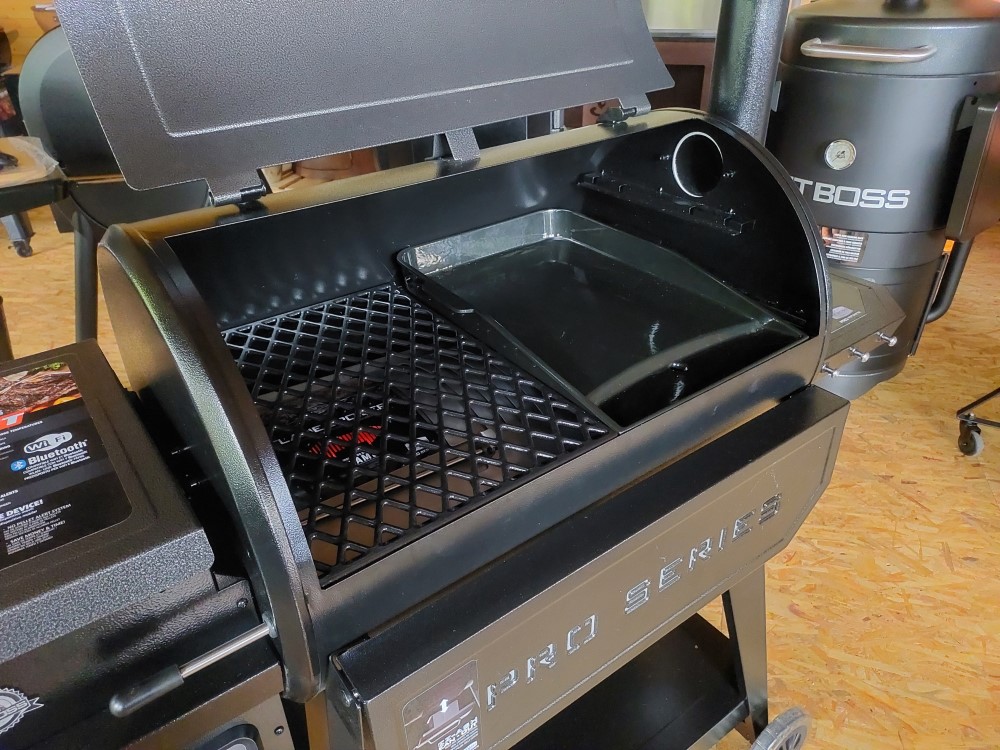 Akú grilovaciu dosku kúpiť k peletovému grilu Pit Boss Pro Series 850 Wifi?