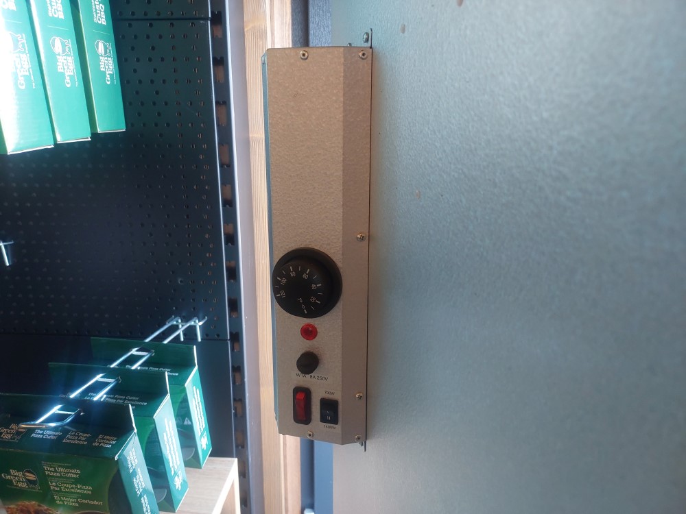 Čo znamená výraz Simple na konci označenia elektrickej udiarne Borniak?