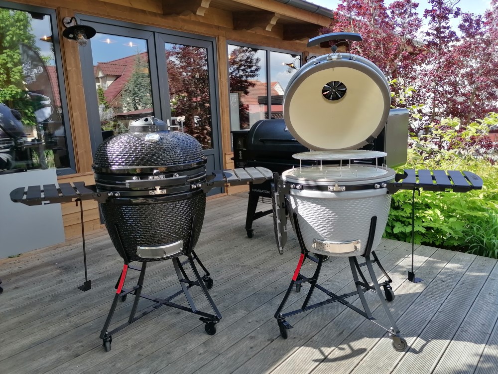 Je možné obojstrannú liatinovú grilovaciu dosku Outdoorchef 420 použiť aj na grile na drevené uhlie?