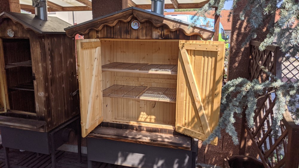 Je možné v drevenej udiarni Master Smoker údiť syr?