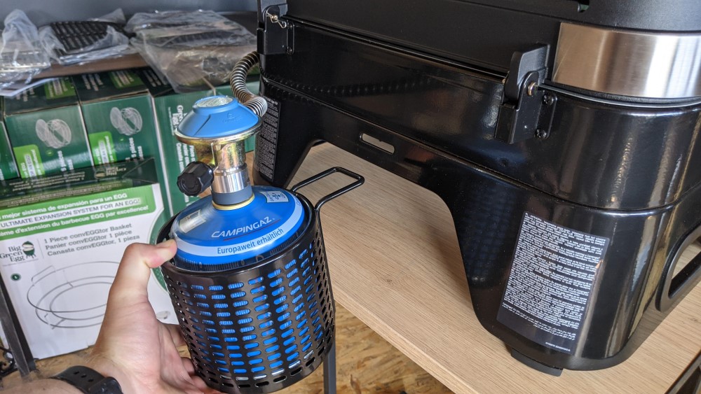 Je závit propán butánovej fľaše R907 zhodný s tým, ktorý je na bežne dostupných PB fľašiach k plynovým grilom Campingaz?