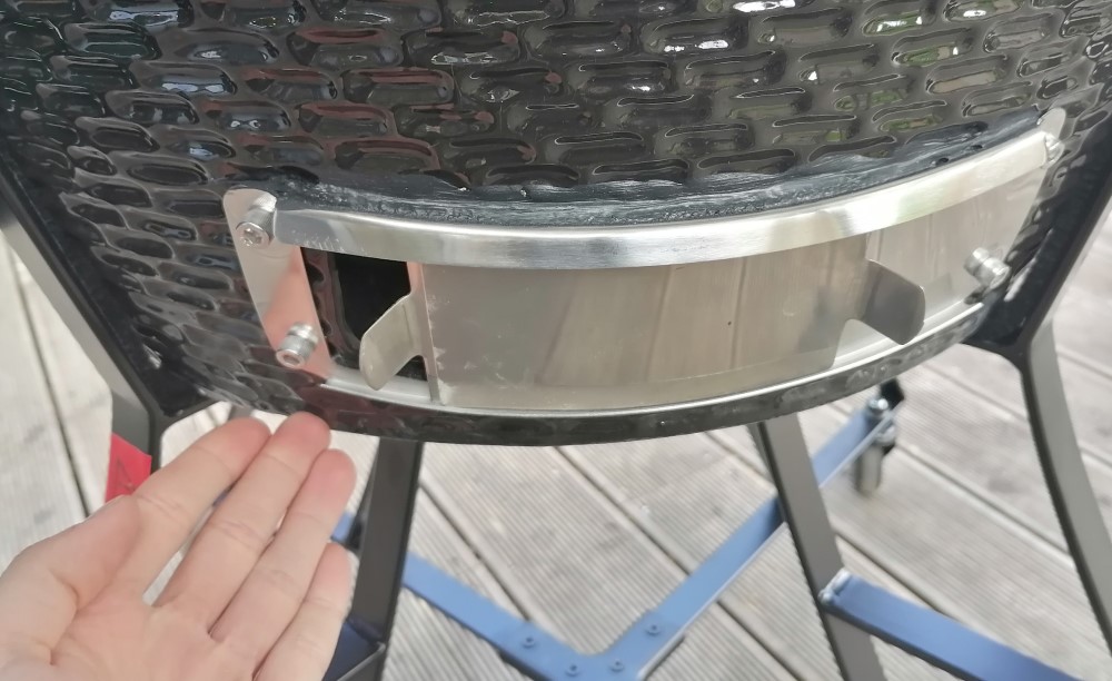 AKO REGULOVAŤ TEPLOTU VO VNÚTRI KAMADO GRILU PITBOSS?