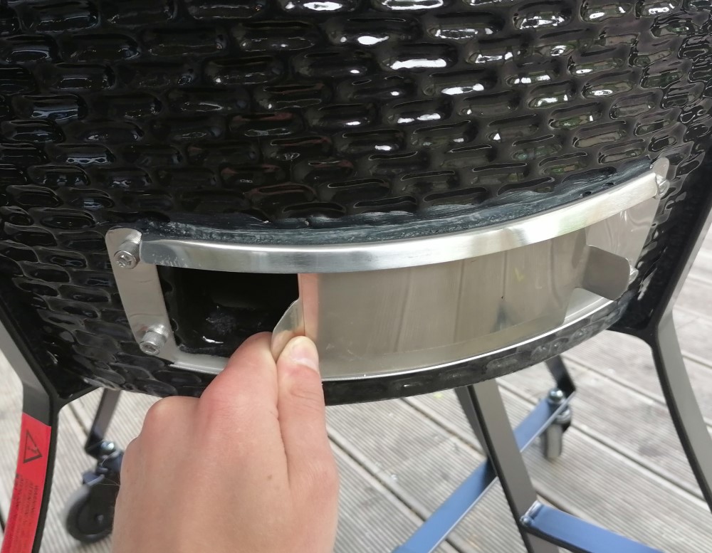 AKO REGULOVAŤ TEPLOTU VO VNÚTRI KAMADO GRILU PITBOSS?