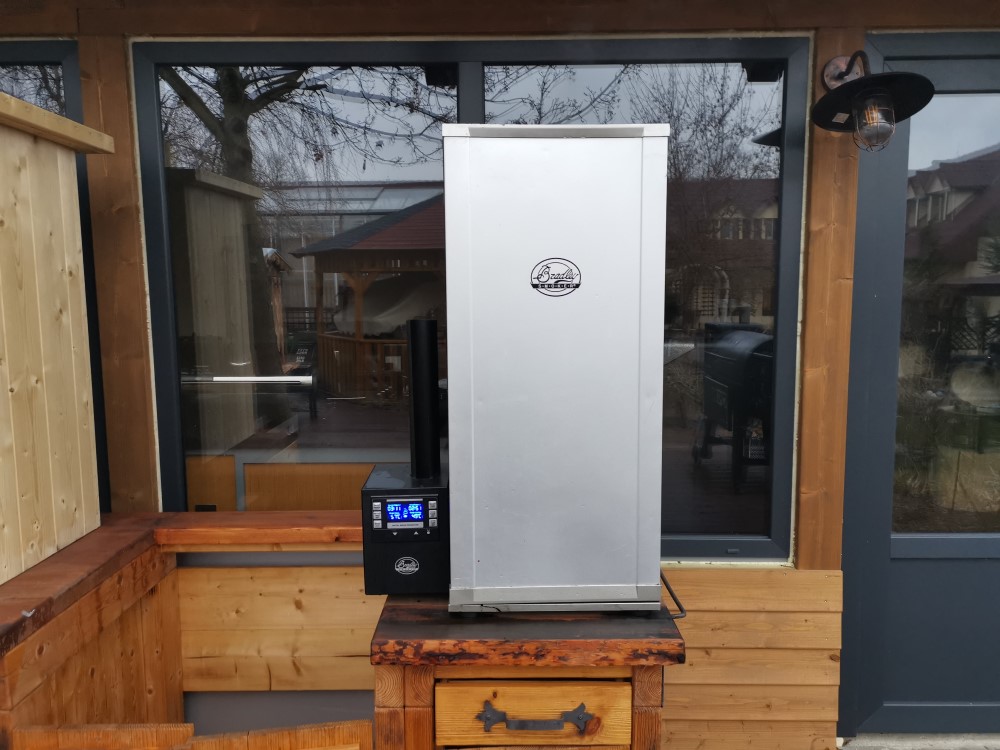Ako správne údiť v elektrickej udiarni Bradley Smoker Digital 6?