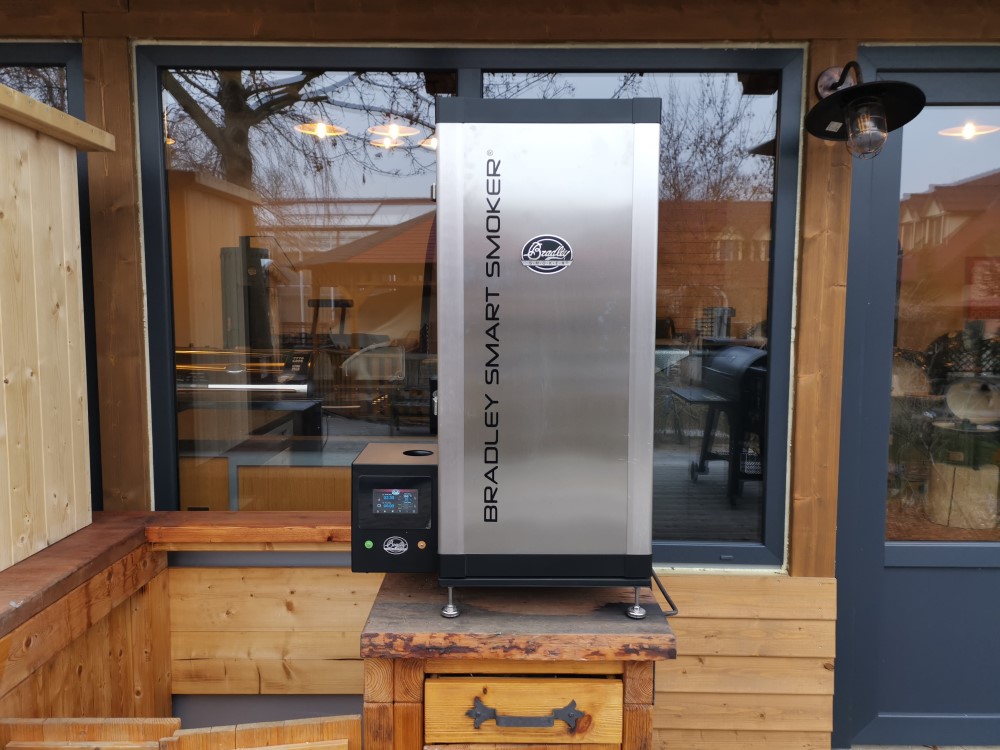 Ako údiť v elektrickej udiarni Bradley Smart Smoker 10