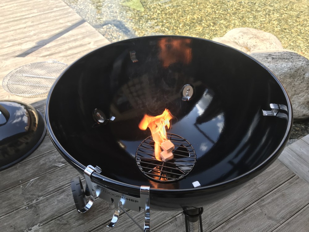 Ako zakúriť v kotlovom grile Outdoorchef?