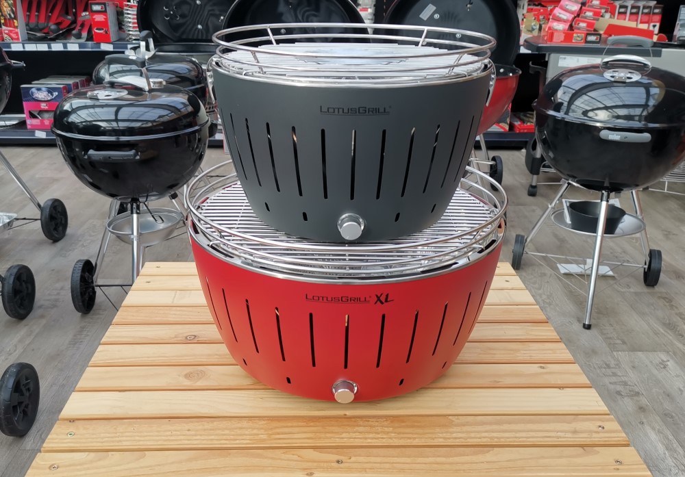 Aký je rozdiel vo veľkosti grilu LotusGrill a LotusGrill XL?
