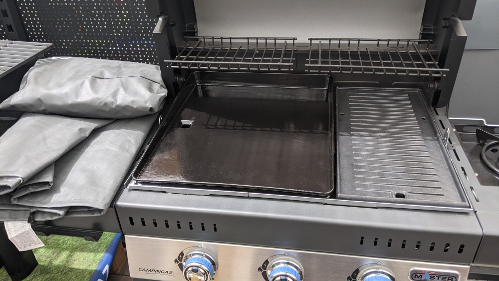 Je možné dokúpiť liatinovú grilovaciu dosku ku grilu Campingaz 3 Series?