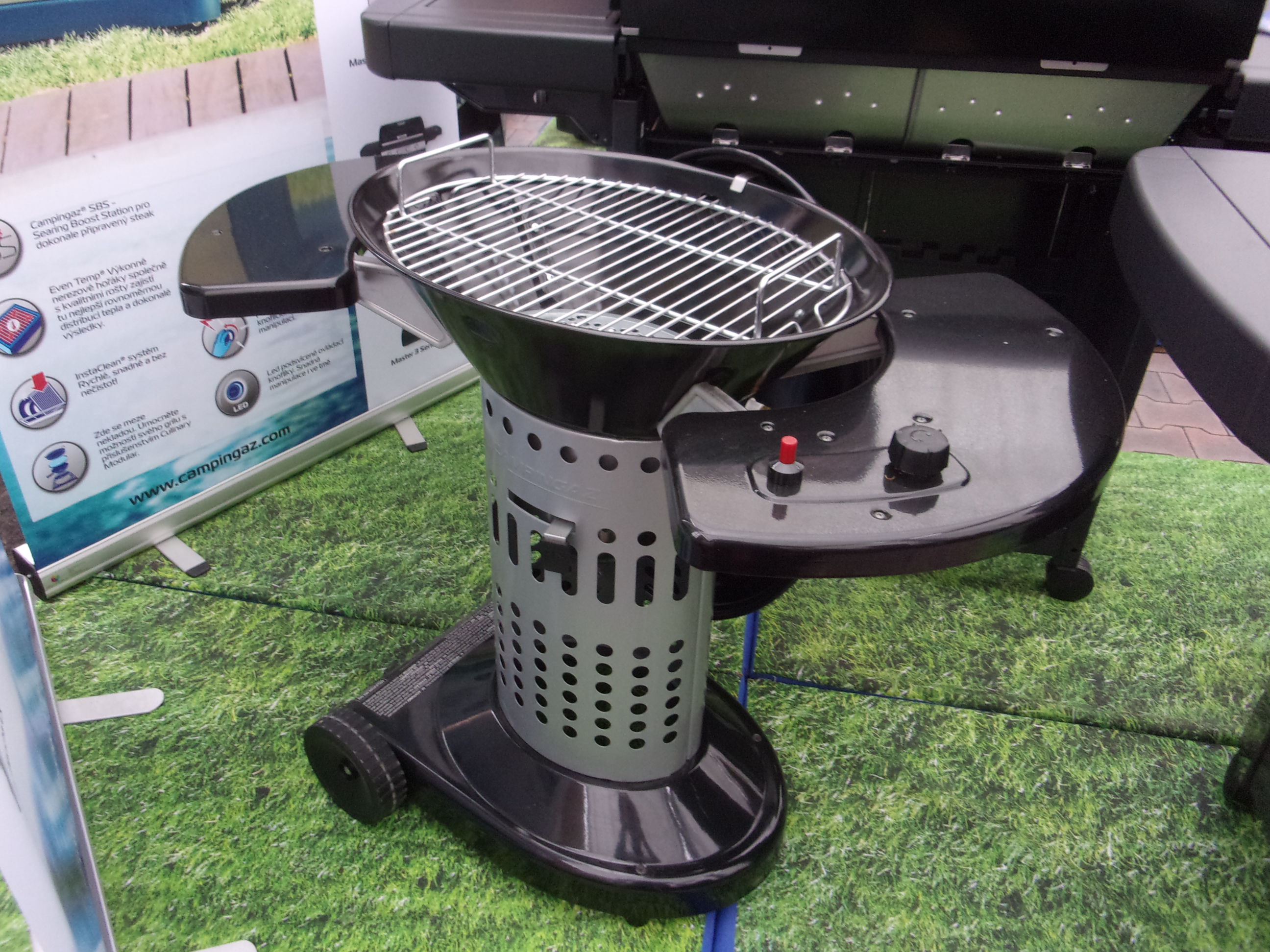Môžem do veka grilu Bonesco QST S navŕtať teplomer?