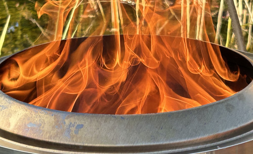 Na akom princípe funguje bezdymové ohnisko Solo Stove?