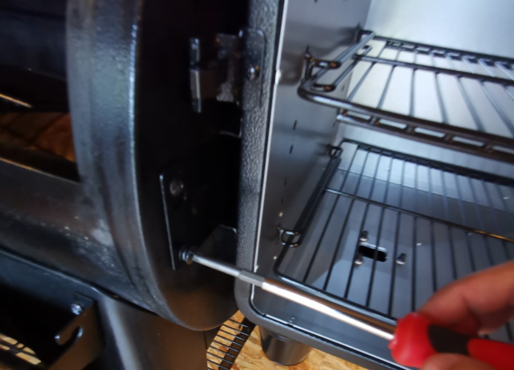 Pripojenie udiarne k záhradnému grilu Pit Boss