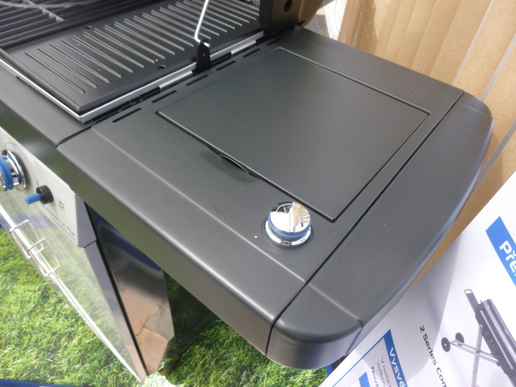 V čom sa líšia plynové grily Campingaz 3 Series Classic LS Plus a 3 Series Classic LS Plus D?