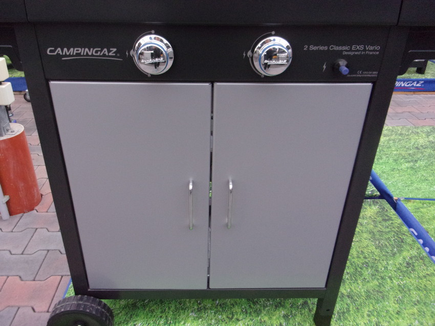 Zmestí sa do grilu Campingaz 2 Series Classic EXS Vario veľká plynová fľaša?