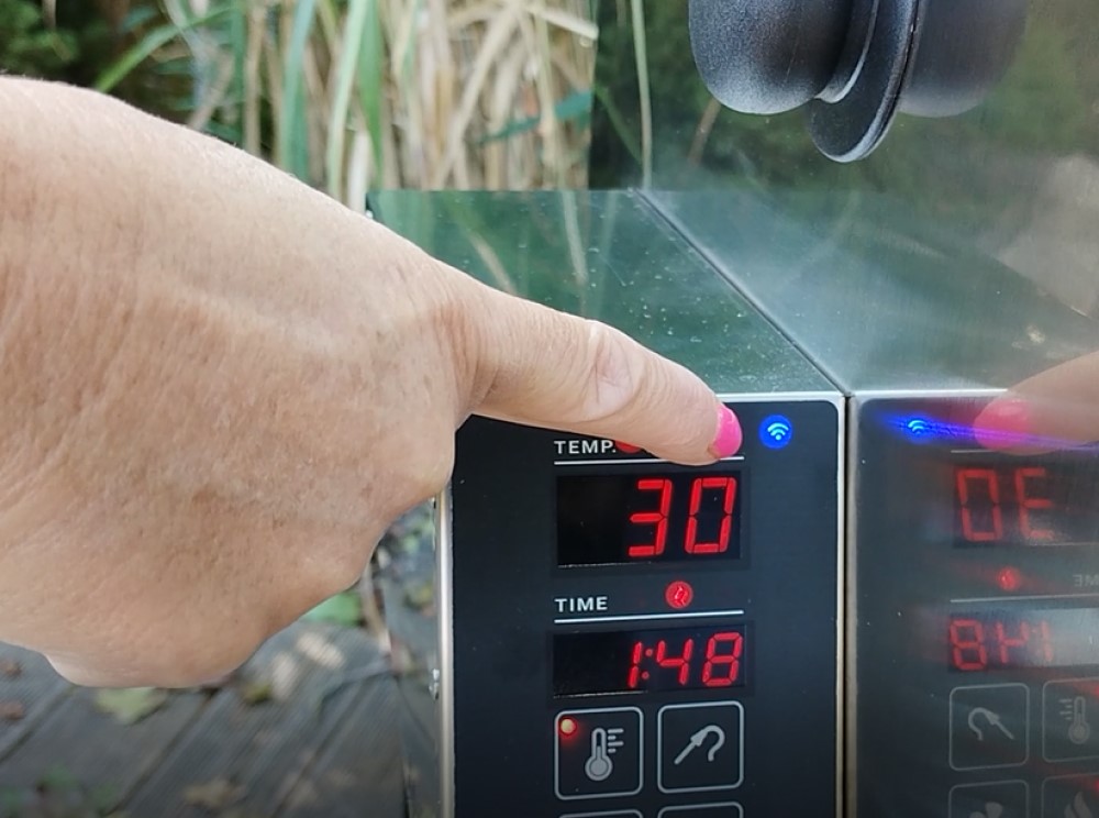 Elektrická udiareň Borniak BBDS-NW-150 WiFi – digitálna, nerez, 150 l, 1900 W