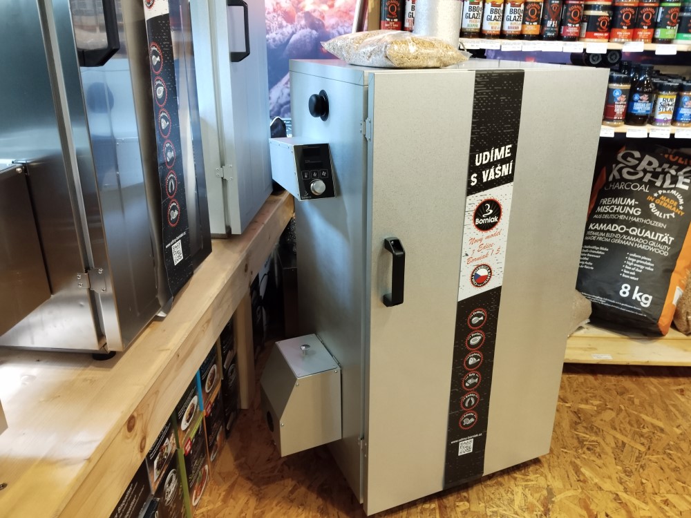 Akú automatickú údiarňu vybrať na údenie 15 kg mäsa?