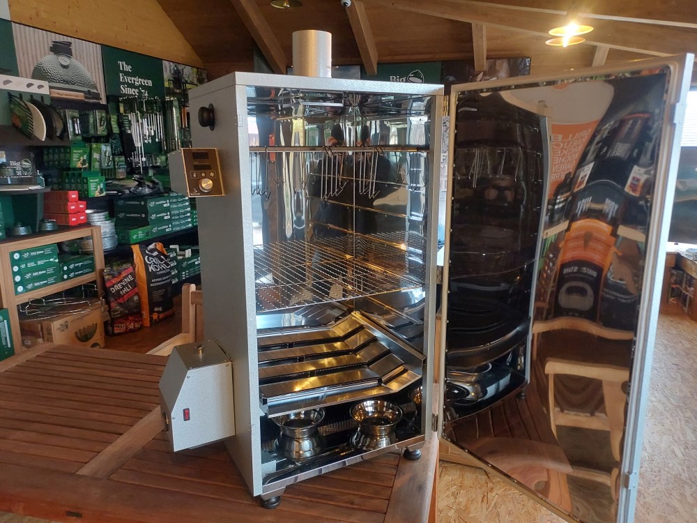 Akú automatickú údiarňu vybrať na údenie 15 kg mäsa?