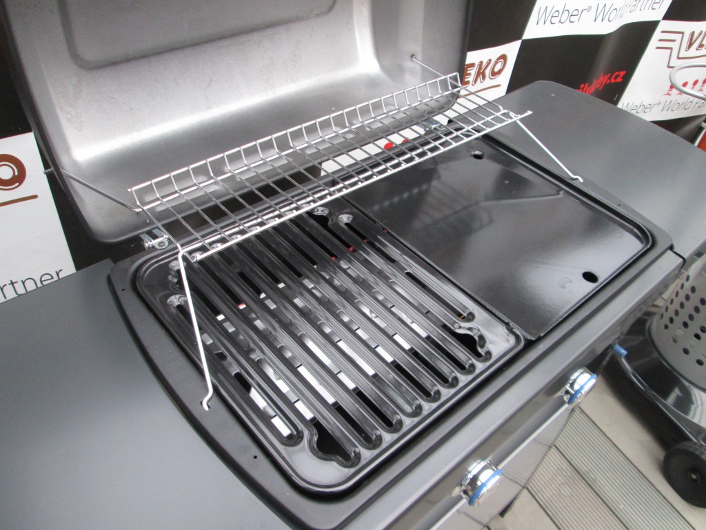 Dá sa na grily Campingaz z kolekcie 2 Series pripevniť grilovací motorek?