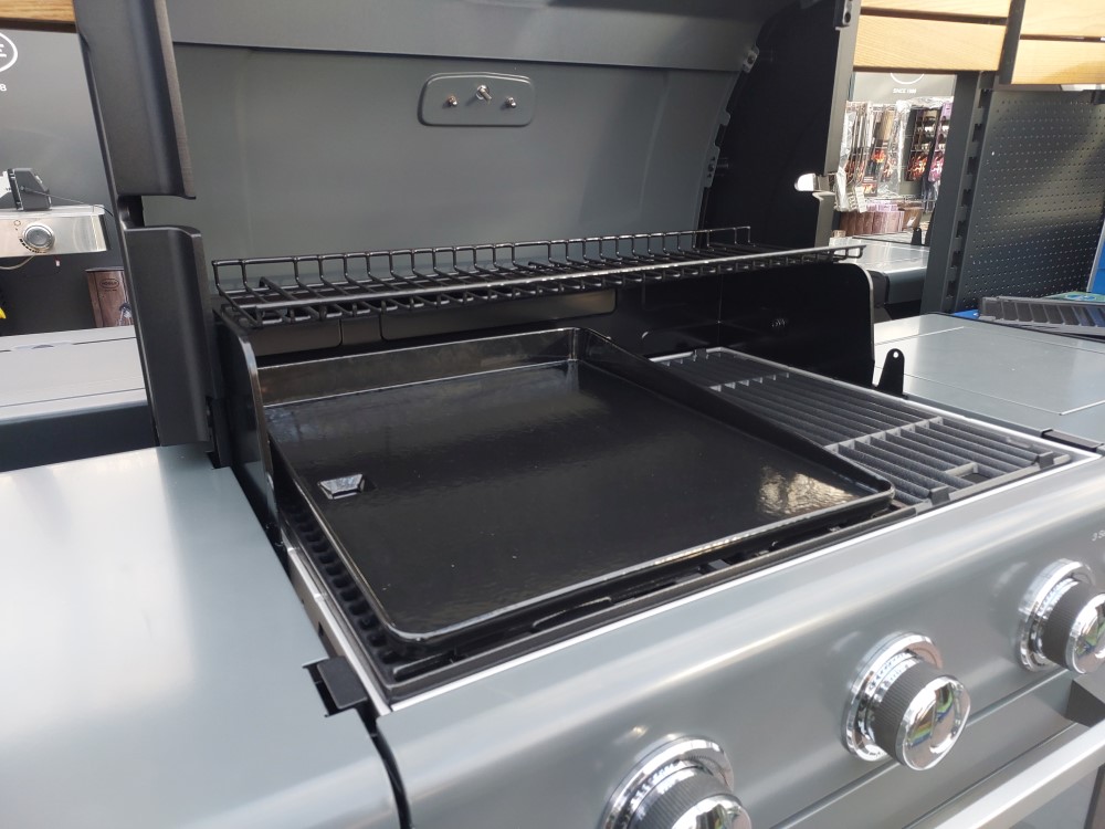 Je možné použiť grilovaciu dosku Plancha v plynovom grile Campingaz 3 Series Premium S?