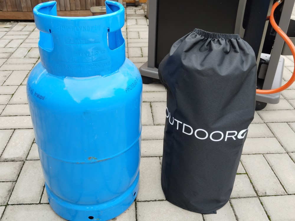 Je obal na plynové fľaše Outdoorchef určený pre 5 kg alebo 10 kg PB fľašu?