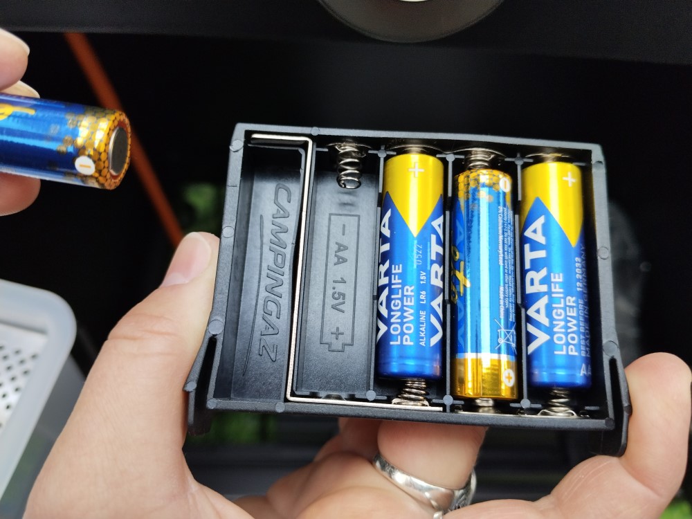 Prečo nefunguje zapaľovanie na plynovom grile Campingaz 4 Series Onyx?