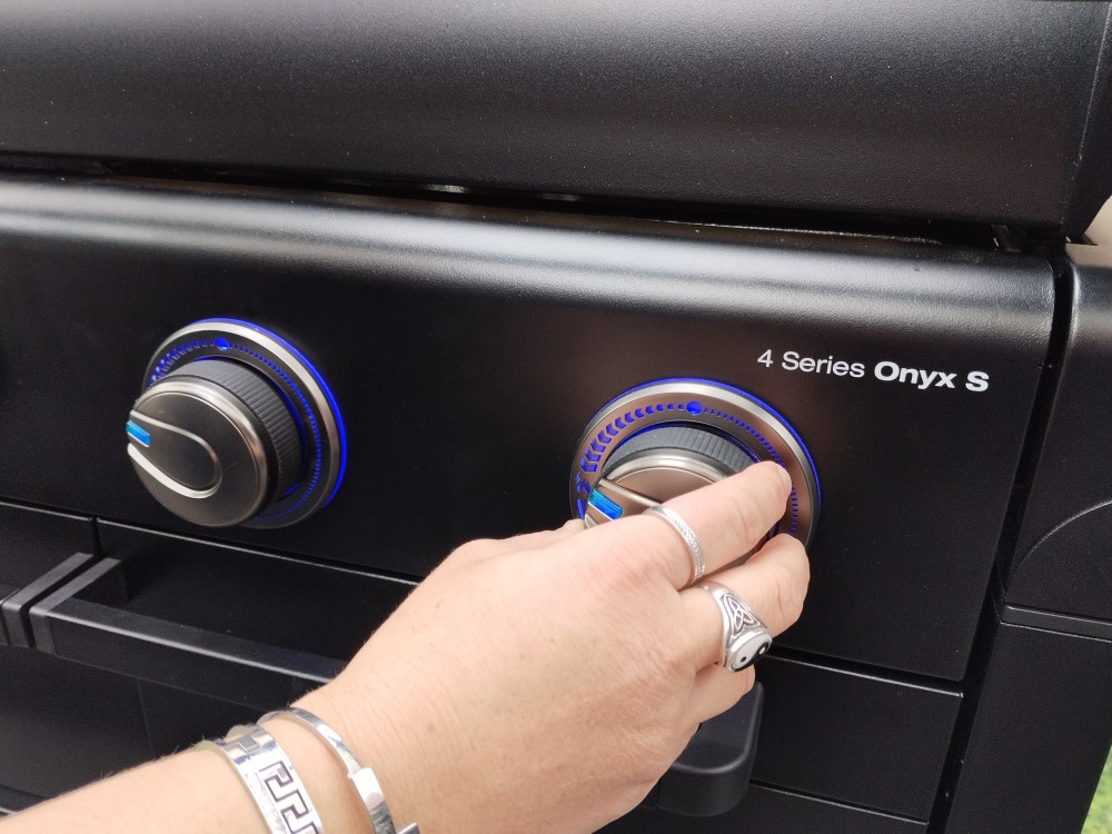 Prečo nefunguje zapaľovanie na plynovom grile Campingaz 4 Series Onyx?