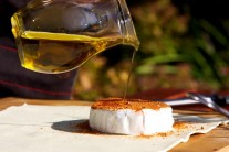 ...a pokvapk&aacute;me olivov&yacute;m olejom.