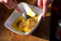 Hotov&aacute; z&aacute;lievka by mala mať tak&uacute; hustotu, aby sa ľahko usadila na častiach &scaron;al&aacute;tu a nestekala.